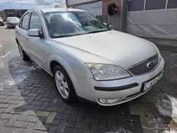 Silber Gebraucht 2003 Ford Mondeo Ghia Limousine | 1.499 € (Fairer Preis)
