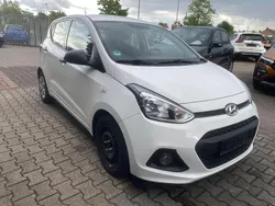 Schwarz Gebraucht 2016 Hyundai i10 Kleinwagen | 5.900 € (Etwas zu teuer)