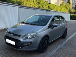 Grau Gebraucht 2011 Fiat Punto Evo Kleinwagen | 1.950 € (Fairer Preis)