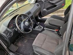 Schwarz Gebraucht 2002 VW Golf IV Kleinwagen | 2.450 € (Fairer Preis)