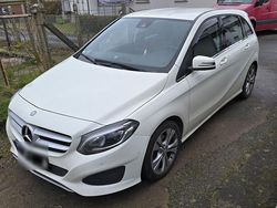 Weiß Gebraucht 2016 Mercedes B220 Style Van / Kleinbus | 17.300 € (Guter Preis)