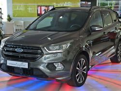 Magneticgrau (metallic) Gebraucht 2018 Ford Kuga ST-Line SUV | 15.950 € (Etwas zu teuer)