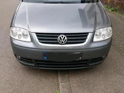 Grau Gebraucht 2004 VW Touran Van / Kleinbus | 3.300 € (Fairer Preis)