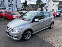 Silber Gebraucht 2011 Mercedes B200 Van / Kleinbus | 6.999 € (Fairer Preis)