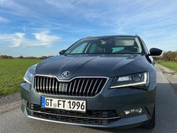 Grau Gebraucht 2018 Skoda Superb Active Kombi | 12.300 € (Fairer Preis)