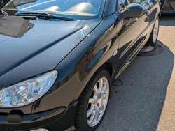 Schwarz Gebraucht 2003 Peugeot 206 CC Cabrio | 790 € (Fairer Preis)