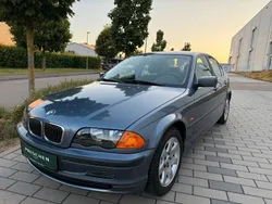 Blau Gebraucht 1999 BMW 320 Limousine | 5.776 € (Fairer Preis)