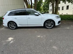 Weiß Gebraucht 2016 Audi Q7 Ambiente SUV | 27.500 € (Fairer Preis)