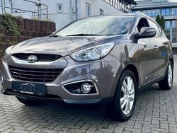 Braun Gebraucht 2011 Hyundai ix35 Premium SUV | 9.990 € (Fairer Preis)