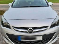 Grau Gebraucht 2013 Opel Astra Kombi | 5.500 € (Fairer Preis)