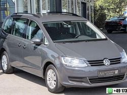 Grau Gebraucht 2019 VW Sharan Comfortline Van / Kleinbus | 20.490 € (Guter Preis)
