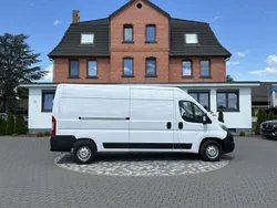 Lackierung weiss icy/typ ausse Gebraucht 2024 Opel Movano Van | 21.750 €