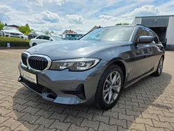 Mineralgrau metallic Gebraucht 2022 BMW 330 Sport Line Kombi | 26.990 € (Fairer Preis)