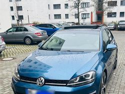 Blau Gebraucht 2017 VW Golf VII Kleinwagen | 13.500 €