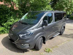 Grau Gebraucht 2018 Ford Tourneo Custom Titanium X Van / Kleinbus | 32.500 € (Fairer Preis)