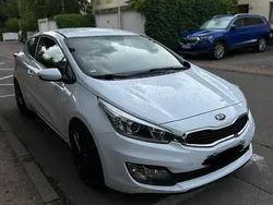 Weiß Gebraucht 2013 Kia ProCeed Edition 7 Kleinwagen | 5.500 € (Guter Preis)