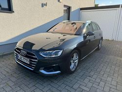 Grau Gebraucht 2020 Audi A4 Advanced Kombi | 20.900 € (Fairer Preis)