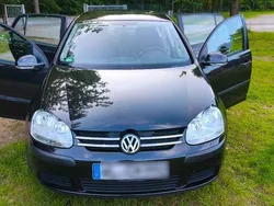 Schwarz Gebraucht 2005 VW Golf V Kleinwagen | 3.000 € (Fairer Preis)