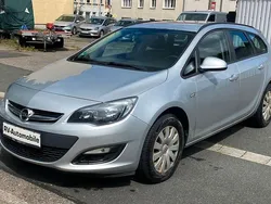 Silber Gebraucht 2016 Opel Astra Selection Kombi | 5.700 € (Fairer Preis)