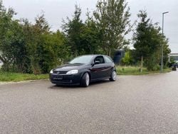 Schwarz Gebraucht 2001 Opel Corsa Limousine | 2.990 € (Teuer)