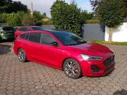 Rot Gebraucht 2024 Ford Focus ST-Line X Limousine | 26.990 € (Fairer Preis)