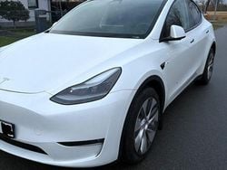 Gebraucht 2024 Tesla Model Y SUV | 36.990 € (Guter Preis)
