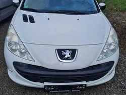 Weiß Gebraucht 2011 Peugeot 206+ Kleinwagen | 3.800 € (Teuer)