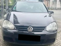 Schwarz Gebraucht 2004 VW Golf V Kleinwagen | 2.250 € (Fairer Preis)