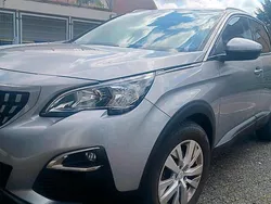 Grau Gebraucht 2017 Peugeot 3008 Active SUV | 11.500 € (Fairer Preis)