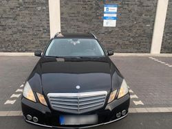 Schwarz Gebraucht 2010 Mercedes E200 Kombi | 6.500 € (Superpreis)