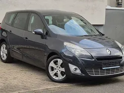 Grau Gebraucht 2010 Renault Scénic III Van / Kleinbus | 7.990 € (Etwas zu teuer)
