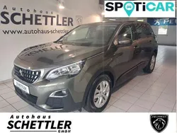 Grau Gebraucht 2021 Peugeot 5008 Van / Kleinbus | 20.890 € (Superpreis)