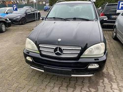 Schwarz Gebraucht 2005 Mercedes ML400 SUV | 4.999 €