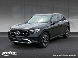 Metalliclack obsidianschwarz Gebraucht 2024 Mercedes GLC200 SUV | 50.870 € (Fairer Preis)