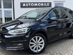 Schwarz Gebraucht 2023 VW Touran Highline Van / Kleinbus | 30.979 € (Guter Preis)