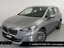 Grau Gebraucht 2024 BMW 218 Active Tourer Luxury Line Van / Kleinbus | 38.590 € (Etwas zu teuer)