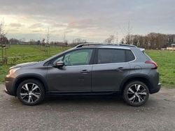 Grau Gebraucht 2017 Peugeot 2008 Allure SUV | 7.750 € (Guter Preis)