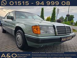 Grün Gebraucht 1991 Mercedes E260 Limousine | 5.777 €