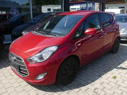 Rot Gebraucht 2016 Hyundai ix20 Passion Van / Kleinbus | 9.990 € (Etwas zu teuer)