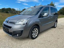 Silber Gebraucht 2017 Citroën Berlingo Limited Edition 1955 Van / Kleinbus | 10.750 € (Etwas zu teuer)