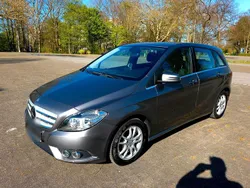 Grau Gebraucht 2014 Mercedes B180 Van / Kleinbus | 13.250 € (Fairer Preis)