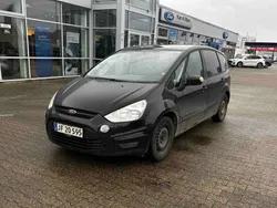 Schwarz Gebraucht 2011 Ford S-MAX Champions Edition Van / Kleinbus | 1.995 € (Guter Preis)
