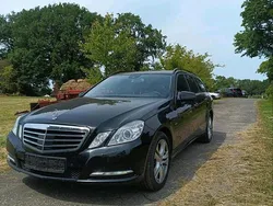 Schwarz Gebraucht 2012 Mercedes E220 Kombi | 7.850 € (Superpreis)
