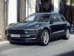 Tiefschwarzmetallic Gebraucht 2024 Porsche Macan SUV | 72.890 € (Fairer Preis)