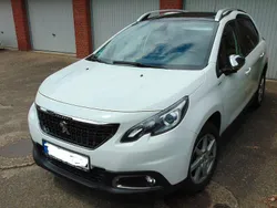 Weiß Gebraucht 2018 Peugeot 2008 Style SUV | 11.650 € (Fairer Preis)