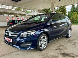 Blau Gebraucht 2018 Mercedes B180 Edition 1 Van / Kleinbus | 7.990 € (Fairer Preis)