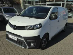 Weiß Gebraucht 2020 Toyota Proace Van | 17.650 € (Etwas zu teuer)
