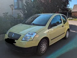 Gelb Gebraucht 2008 Citroën C2 Comfort Kleinwagen | 2.000 € (Teuer)