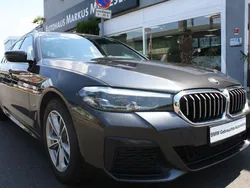 Grau Gebraucht 2022 BMW 520 M Sport Kombi | 28.999 € (Fairer Preis)