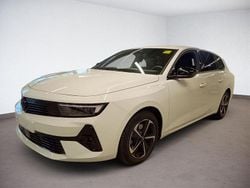 Jade weiß Gebraucht 2024 Opel Astra Kombi | 21.950 € (Guter Preis)